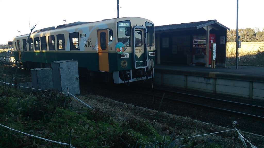 中根駅ホーム